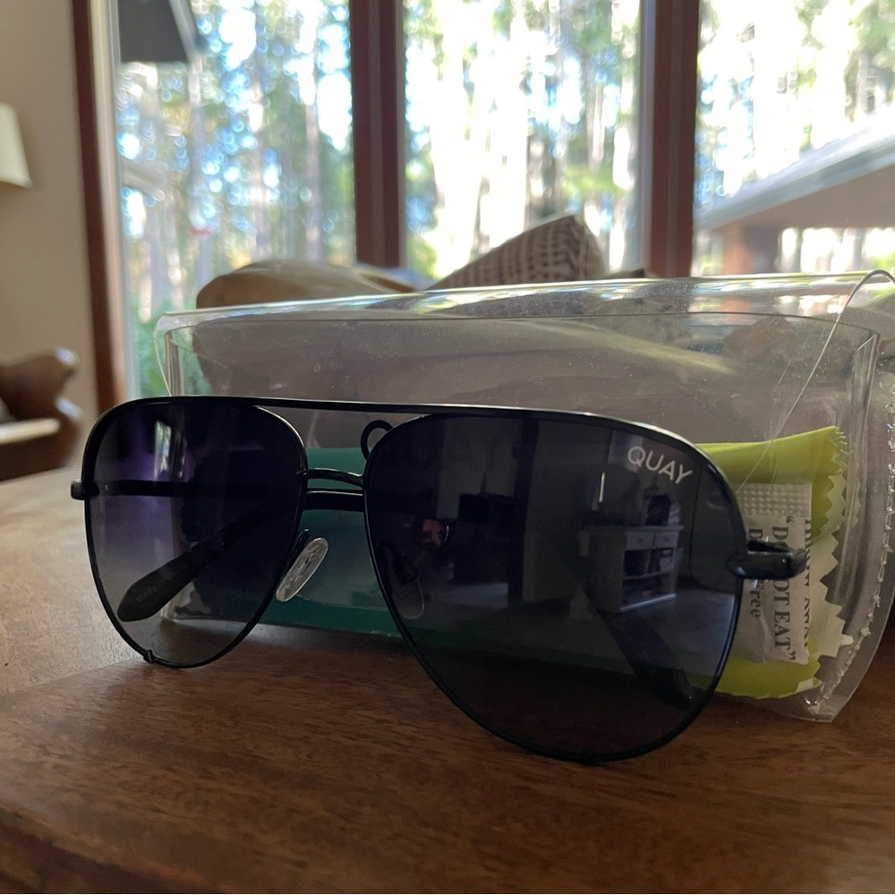 QUAY HIGH KEY EXTRA LARGE QUAY WOMENS POLARIZED GLASSES